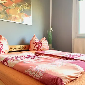 Whg./flat Am Großen Garten In Apartment